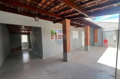 Casa para venda em center martini de 185.00m² com 3 quartos, 1 suite e 2 garagens
