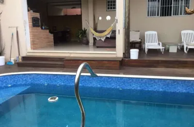 Sobrado para venda em castelo de 224.00m² com 3 quartos, 1 suite e 2 garagens