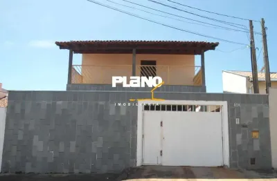 Casa para alugar em residencial são tomaz de 230.00m² com 3 quartos, 1 suite e 2 garagens