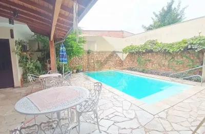 Casa para venda e aluguel em ribeirânia de 300.00m² com 4 quartos, 4 suites e 4 garagens