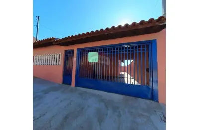 Casa para alugar em jardim haise maria de 138.00m² com 3 quartos e 2 garagens