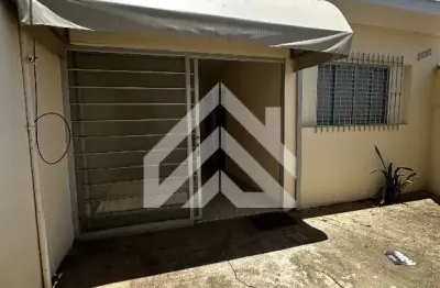 Casa com 2 quartos para alugar no Estádio, Rio Claro 