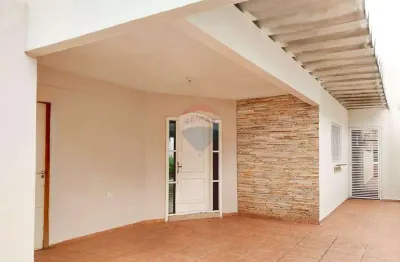 Casa para venda em jardim acaray de 267.00m² com 3 quartos, 1 suite e 2 garagens