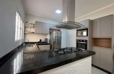 Casa com 3 quartos à venda no Centro, Botucatu 