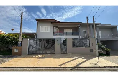 Casa de condomínio para alugar em jardim flamboyant de 270.00m² com 4 quartos, 3 suites e 4 garagens