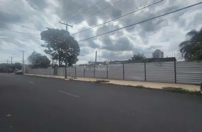Terreno à venda na Avenida Luiz Alberto, 1770, Vila Harmonia, Araraquara