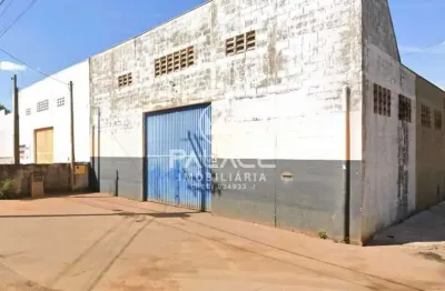 Galpão / depósito / armazém para alugar em chácaras água branca de 455.00m² com 3 garagens