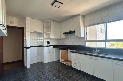 Apartamento para alugar em centro de 168.00m² com 4 quartos, 3 suites e 2 garagens