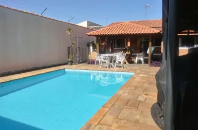 Casa para venda em jardim silvânia (vila xavier) de 183.00m² com 1 quarto, 1 suite e 6 garagens