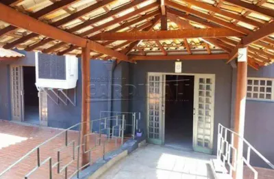 Casa comercial à venda na Avenida Padre José de Anchieta, 397, Vila Furlan, Araraquara