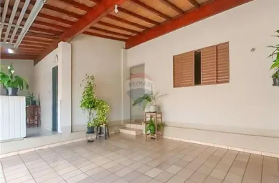 Casa para venda em parque industrial de 205.36m² com 3 quartos e 2 garagens