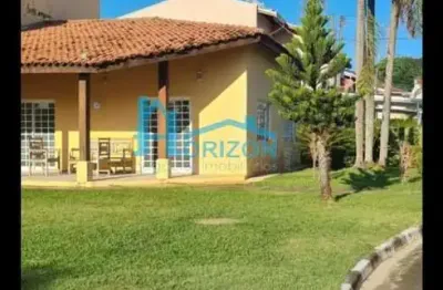 Casa para venda em centro de 130.00m² com 3 quartos, 1 suite e 2 garagens