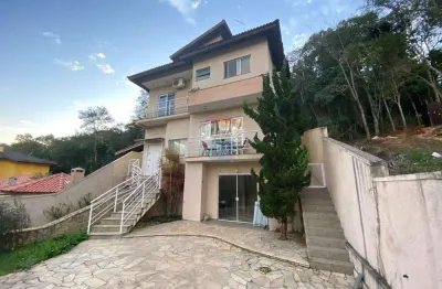 Sobrado para alugar em parque residencial itapeti de 360.00m² com 2 quartos, 5 suites e 6 garagens