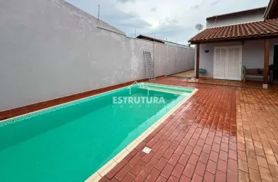 Casa para alugar em estádio de 250.00m² com 2 quartos, 2 suites e 3 garagens