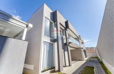 Sobrado para venda em fanny de 177.00m² com 3 quartos, 1 suite e 2 garagens