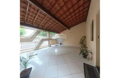 Casa para venda em cidade jardim de 129.80m² com 2 quartos e 2 garagens