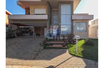 Casa para venda em jardim primavera de 316.00m² com 3 quartos, 3 suites e 4 garagens