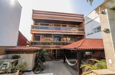 Casa para venda em moneró de 449.00m² com 4 quartos, 3 suites e 3 garagens