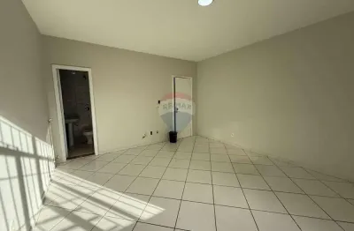 Sala comercial para alugar na Estrada dos Bandeirantes, 3888, Curicica, Rio de Janeiro