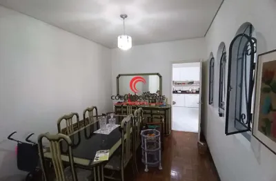 Casa para alugar em centro de 280.00m² com 4 quartos e 3 garagens