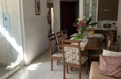 Casa para alugar em centro de 148.00m² com 3 quartos, 1 suite e 1 garagem