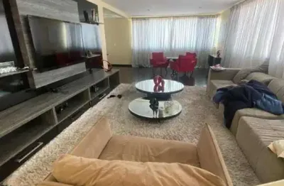 Casa para venda em centro de 300.00m² com 3 quartos, 3 suites e 6 garagens