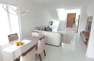 Casa de condomínio para venda em fazenda rodeio de 232.00m² com 3 quartos, 3 suites e 4 garagens