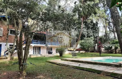 Casa para venda em granja viana de 184.00m² com 3 quartos, 1 suite e 4 garagens