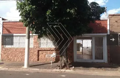 Prédio comercial para venda em marília de 150.00m² com 3 quartos, 3 suites e 4 garagens