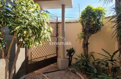 Casa para venda em centro de 326.00m² com 3 quartos, 3 suites e 4 garagens