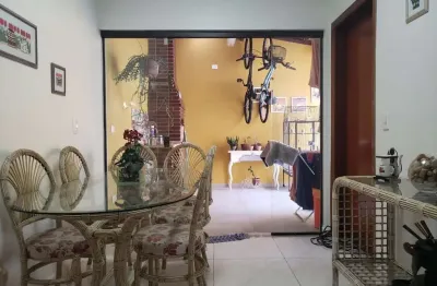 Sobrado para venda em olímpico de 201.00m² com 3 quartos, 3 suites e 6 garagens