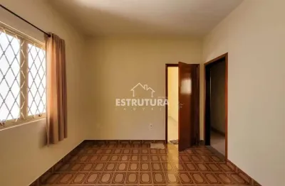 Casa com 2 quartos para alugar na Vila Indaiá, Rio Claro 