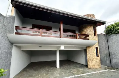 Sobrado para alugar em parque ouro fino de 225.00m² com 3 quartos, 1 suite e 2 garagens