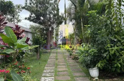 Casa para venda em candeias de 300.00m² com 5 quartos, 5 suites e 3 garagens