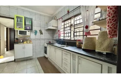 Casa para venda em jardim das flores de 218.47m² com 3 quartos, 2 suites e 2 garagens