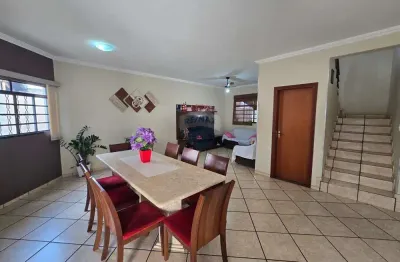 Casa para venda em vila bertini de 233.85m² com 3 quartos, 1 suite e 3 garagens