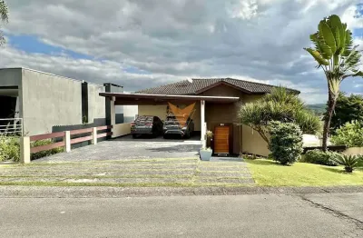 Casa para venda em golf gardens de 330.00m² com 3 quartos, 3 suites e 4 garagens