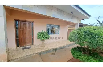 Prédio comercial para alugar em jardim morumbi de 260.00m² com 1 quarto e 3 suites