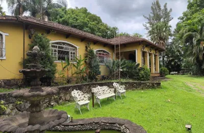 Casa para venda em centro de 7047.00m² com 6 quartos, 4 suites e 10 garagens