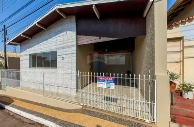 Casa para venda em centro de 157.00m² com 4 quartos e 1 garagem