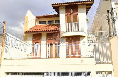 Casa para venda em centro de 257.00m² com 4 quartos, 1 suite e 2 garagens