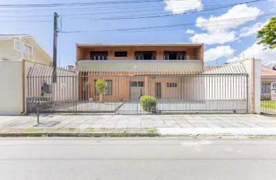 Sobrado para venda em centro de 245.00m² com 4 quartos, 1 suite e 4 garagens