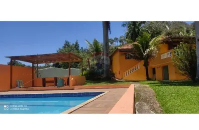 Chácara para venda em chácaras vista alegre de 260.00m² com 2 quartos, 1 suite e 6 garagens