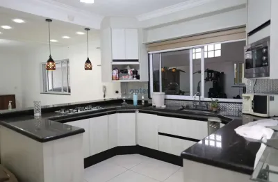 Sobrado para venda em vila alto de santo andré de 258.00m² com 3 quartos, 3 suites e 4 garagens