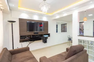 Sobrado para venda em cidade industrial de 126.00m² com 3 quartos, 1 suite e 4 garagens