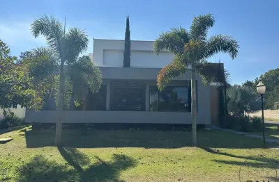 Casa de condomínio para venda em sociedade hípica de botucatu de 410.00m² com 3 quartos, 3 suites e 3 garagens