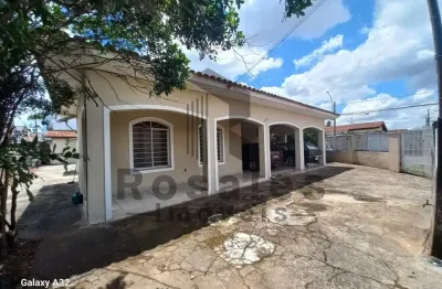 Casa para alugar em joão aranha de 210.00m² com 3 quartos, 1 suite e 2 garagens