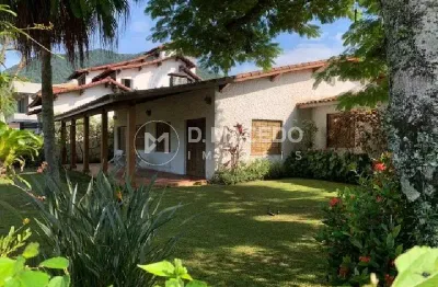 Casa para venda em condominio lagoinha de 330.00m² com 5 quartos, 5 suites e 2 garagens