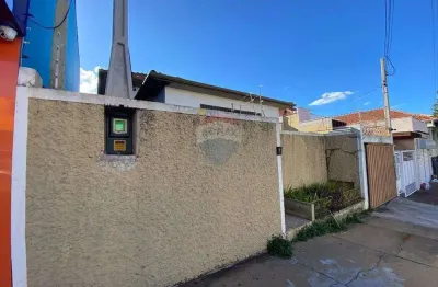 Casa para venda em centro de 231.60m² com 6 quartos, 2 suites e 2 garagens