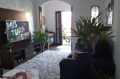 Sobrado para venda em centro de 130.00m² com 3 quartos, 1 suite e 1 garagem